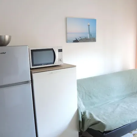 Adorable Seaside Flat For 4 Guests - Beahost Appartamento *